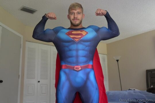 Showing off my superman costume and jerking off – Brad Jaxon (bmuscle100)